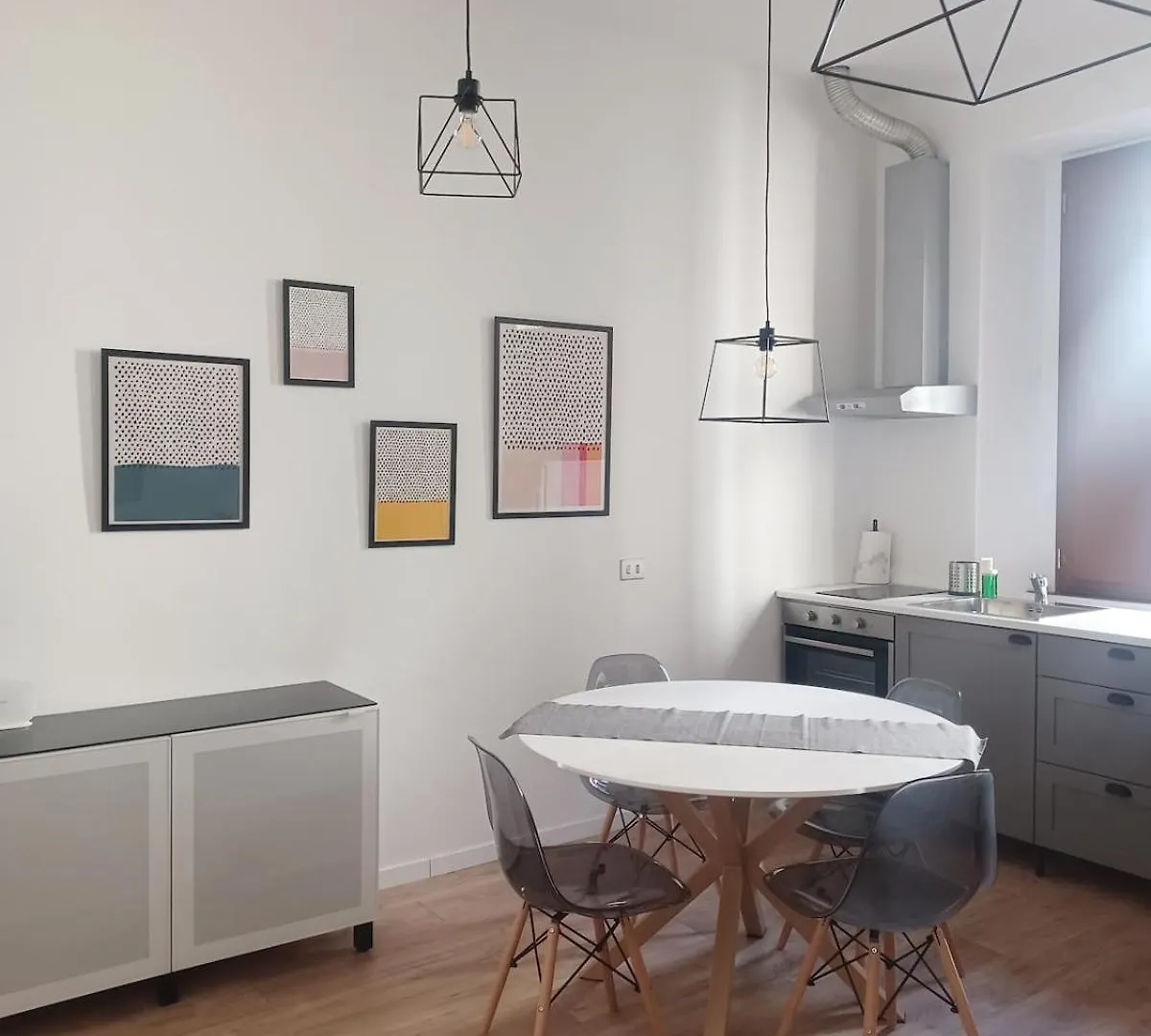 Apartament Appartamento Rosales Mediolan
